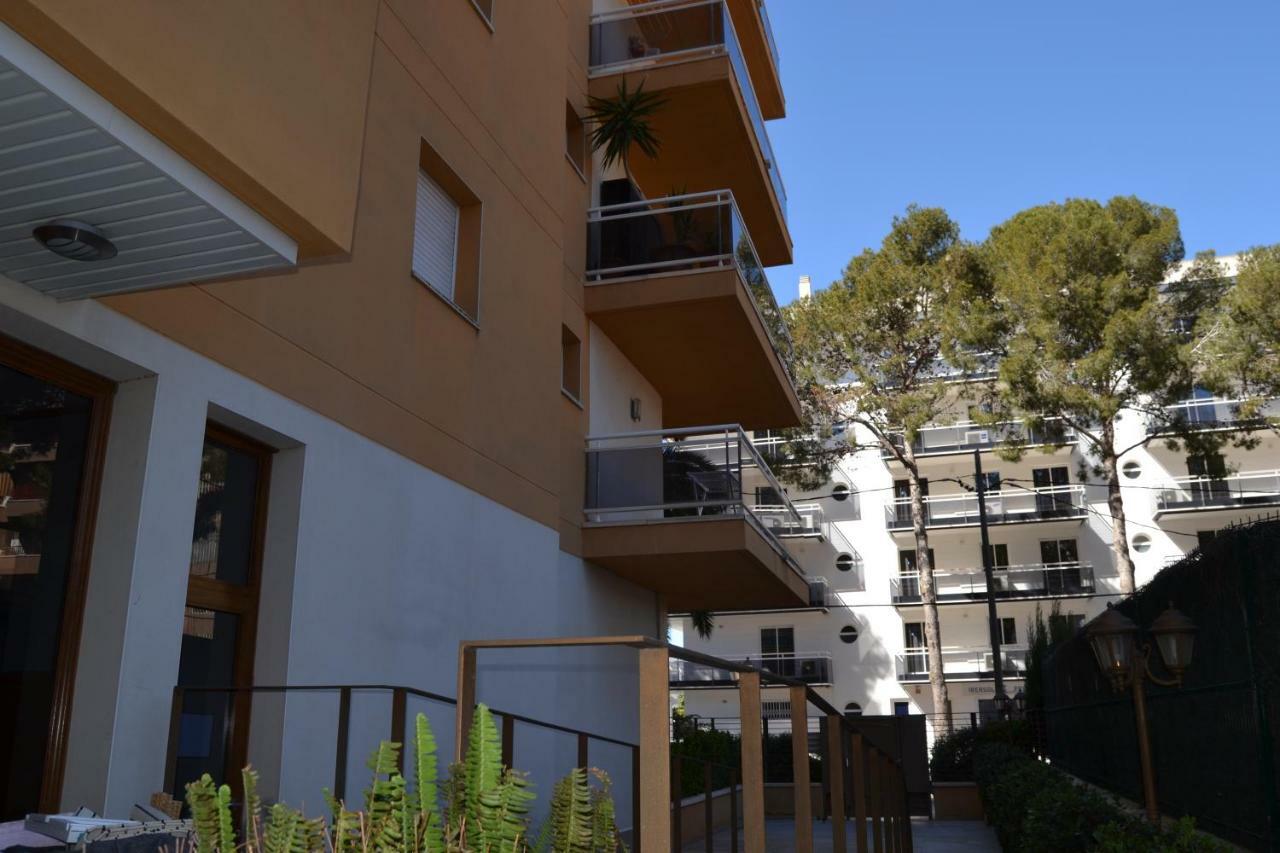 Luminoso Y Amplio Apartamento En Salou Con Piscina Apartman Kültér fotó