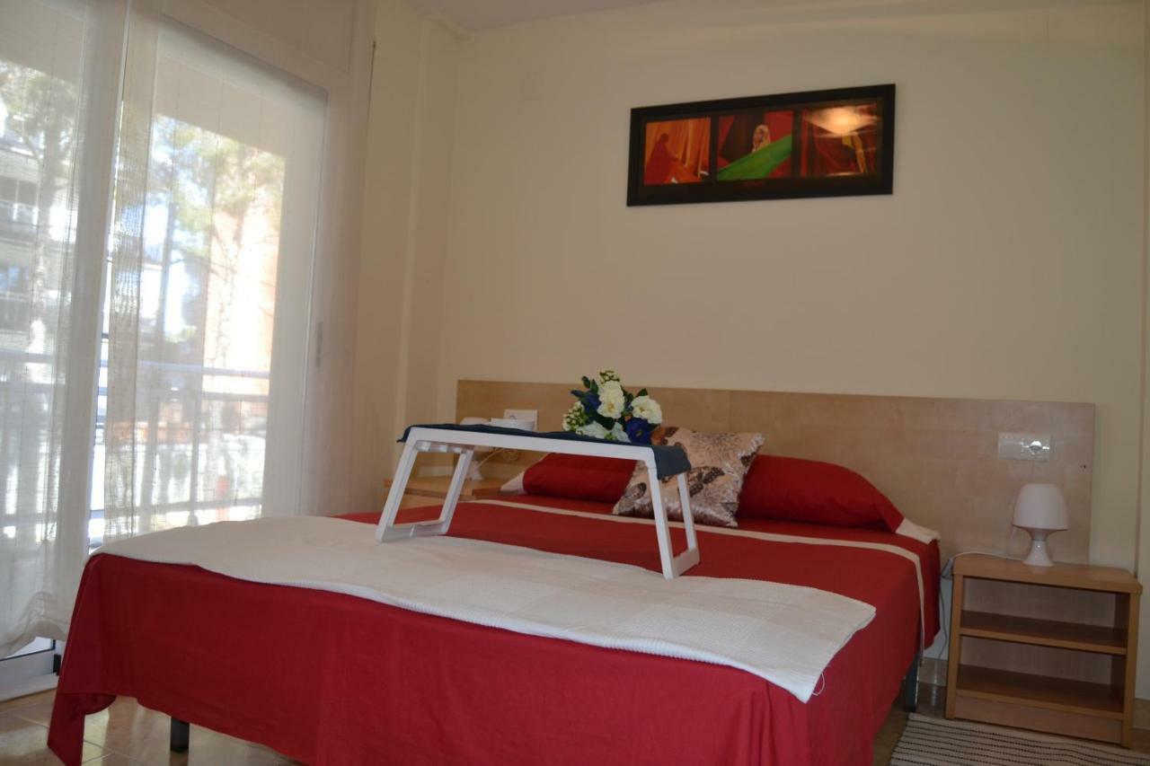 Luminoso Y Amplio Apartamento En Salou Con Piscina Apartman Kültér fotó
